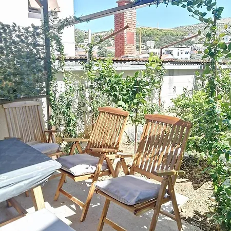 Kursan Apartment *
